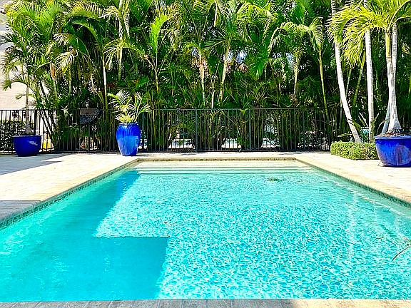 4th image of 13910 Chester Bay Ln