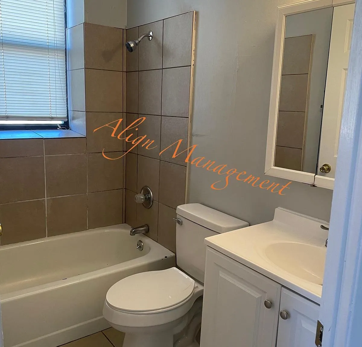 3 bed, 800 sqft, $950 — Photo 4