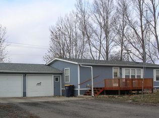 545 N 6th St, Oakes, ND 58474