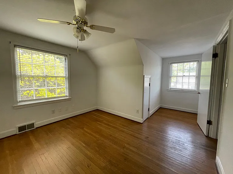 501 Fairlawn Rd — Photo 17