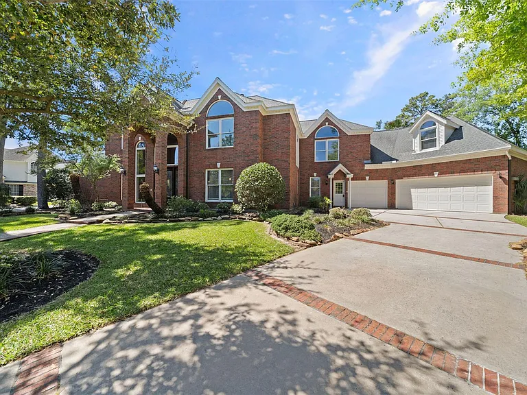 13714 Gainesway Dr — Photo 3