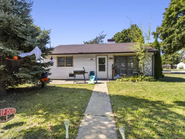 5625 N 57th STREET, Milwaukee, WI 53218