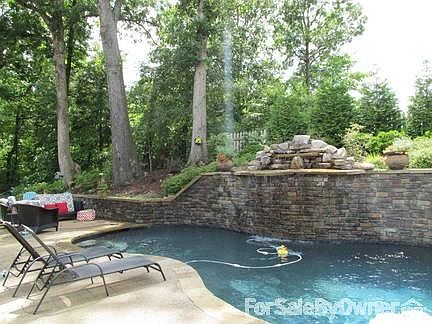 Pool 1