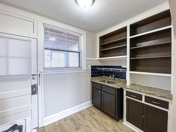 3rd image of 2635 N Leclaire Ave #2S