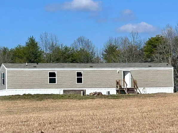 404 Clark Ln, Pikeville, TN 37367