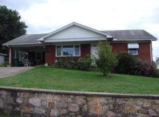 37 N Marye Ln, Luray, VA 22835