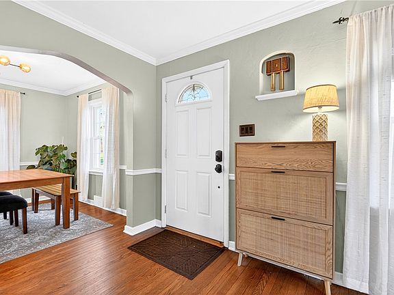 3rd image of 2808 Herron Ln