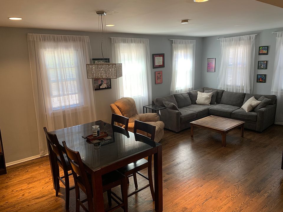 dining room / living room