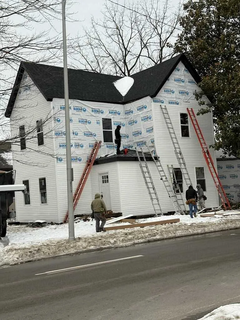 Building Photo - 601 E Gum St #B