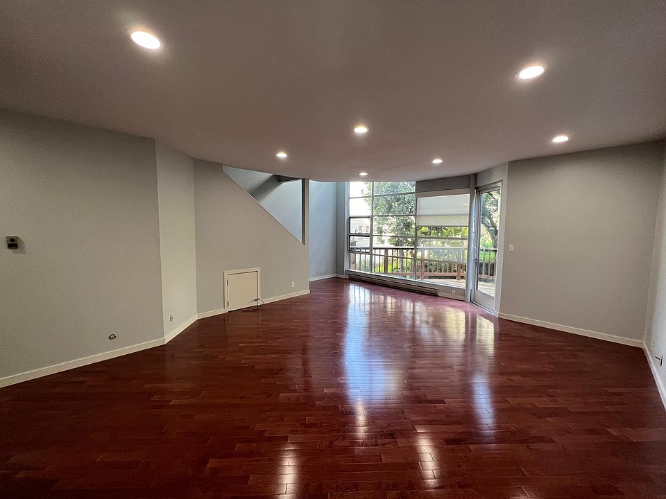 1st image of 1940 Stockton St APT 104