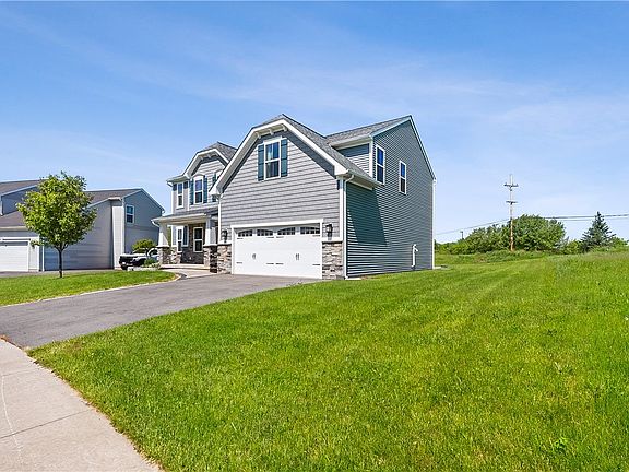 2nd image of 1086 Harlowe Ln