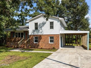 214 Russell St, Beaufort, NC 28516