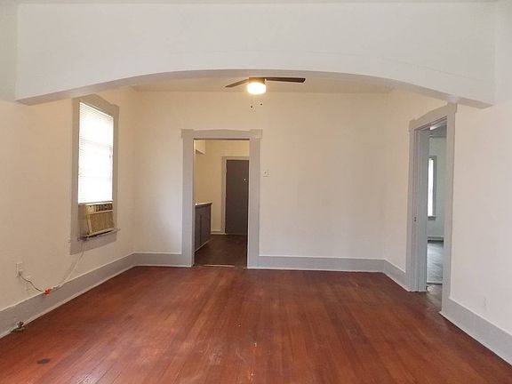 2nd image of 1635 Dawson St
