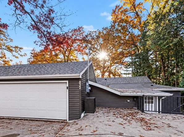 832 Graham Lake Ter, Battle Creek, MI 49014