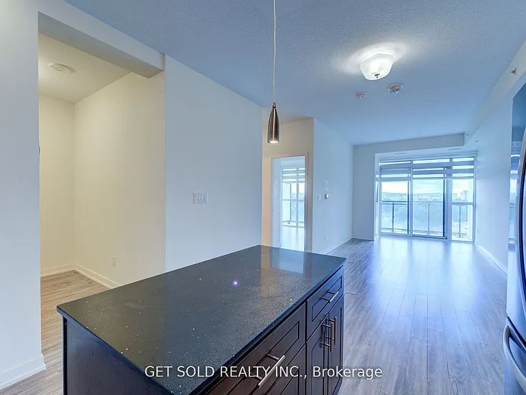 128 King St N #1105 — Photo 4