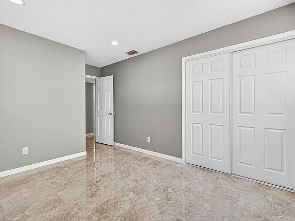 3rd image of 1303 SW 16th Ter