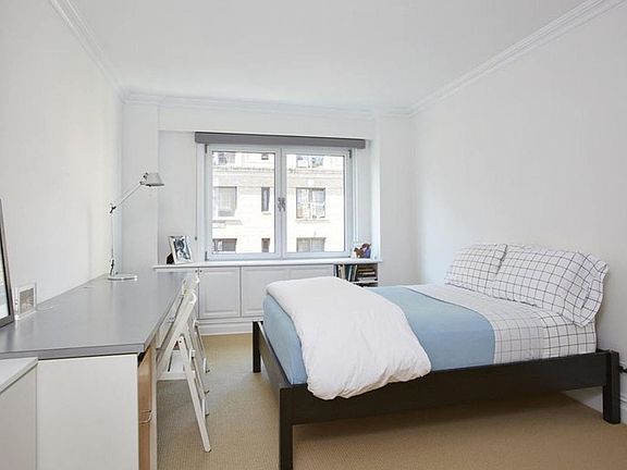 5th image of 35 E 85th St APT 10C