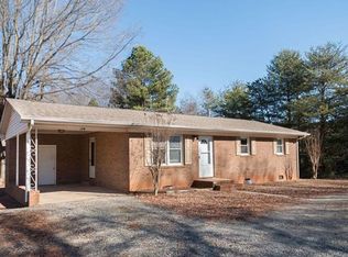 174 Crossrail Rd, Mooresville, NC 28115