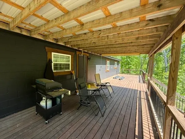 Big Rock Trl, Henderson, TN 38340