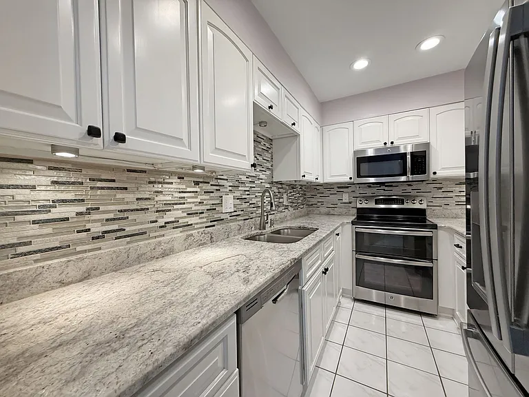 4607 W Fig St #209 — Photo 5