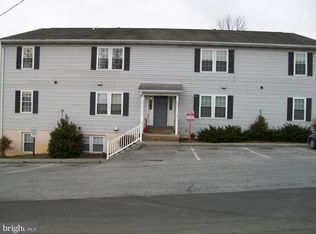 136 N Place Ln, Strasburg, VA 22657