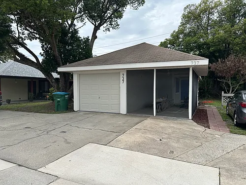 737 Willow Dr Photo 1