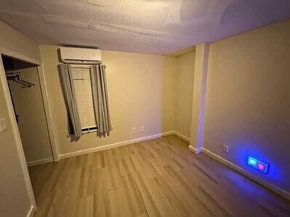 2nd bedroom (1st level)