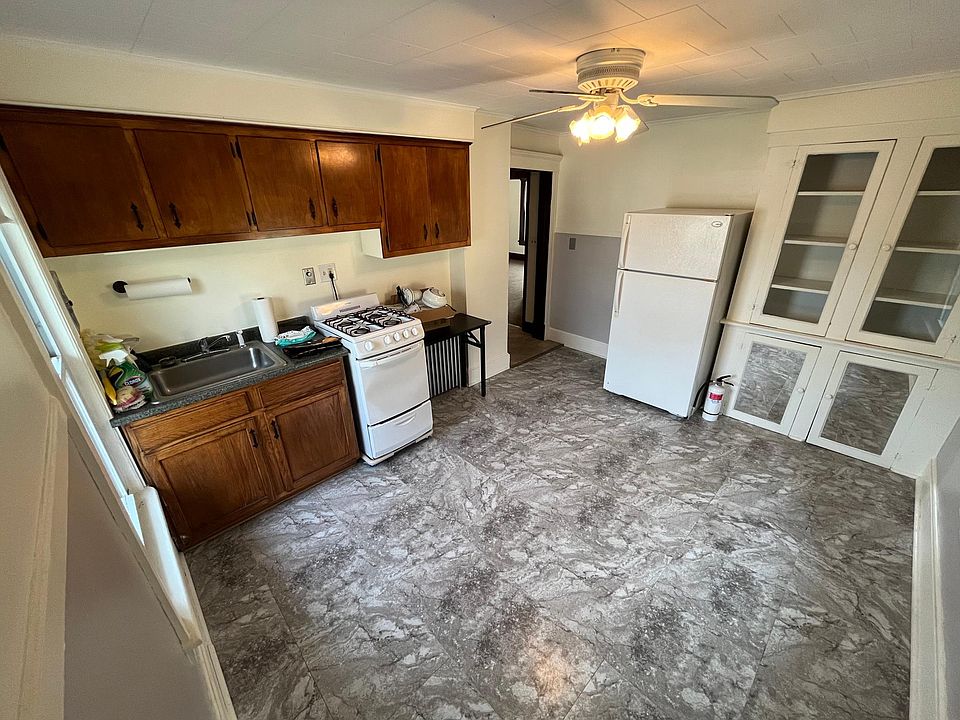 kitchen picture 1 of 2
