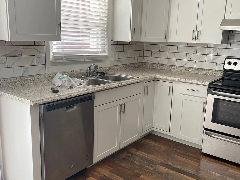 3182 Orklynne St — Photo 3