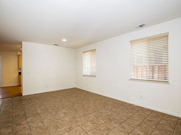5th image of 10952 Wild Berry Ln