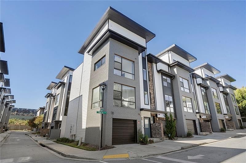 1st image of 61 Moda Ln