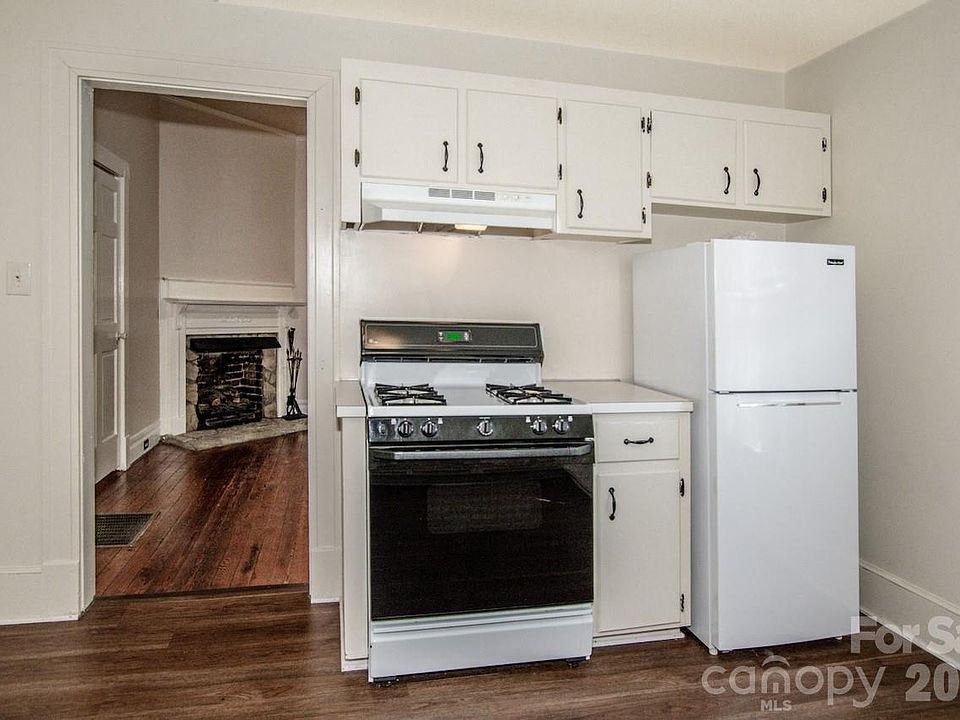 22nd image of 316 S Race St