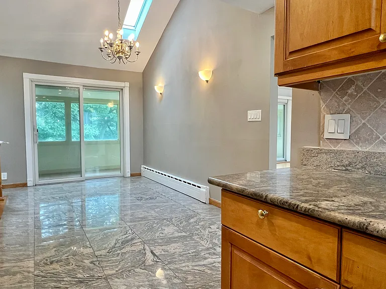 2240 Jones Rd — Photo 8