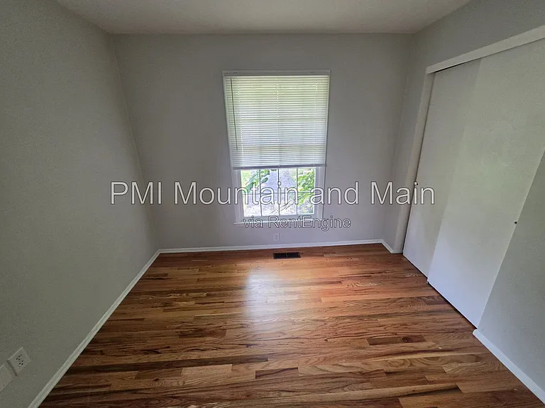 4 Erwin Dr — Photo 27