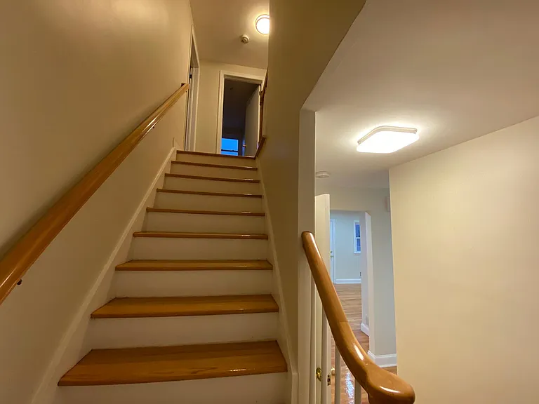 211 Hillside Ave — Photo 6