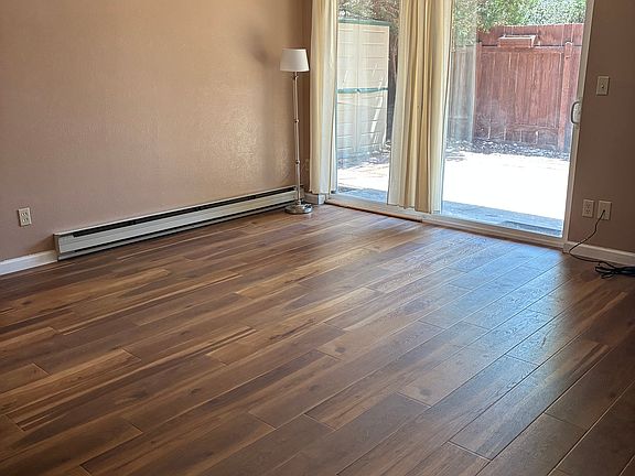 4th image of 2606 Juniper Ave #2