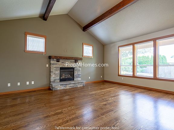 3rd image of 1482 N Elm St