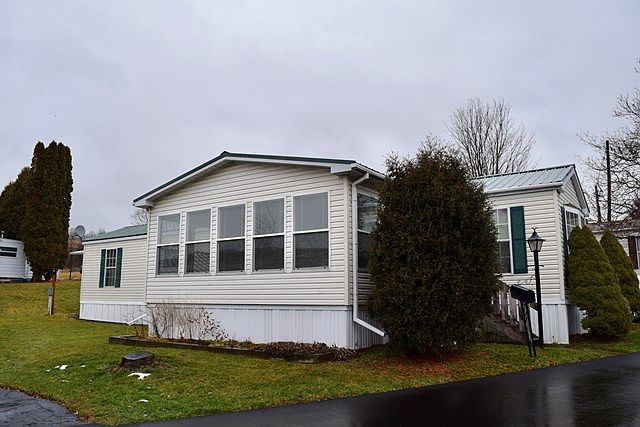 1st image of 48 Skyline Dr