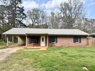 1307 Brakenridge St, Palestine, TX 75801