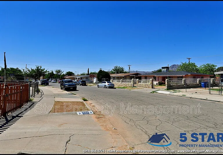 10324 Newport Dr — Photo 37