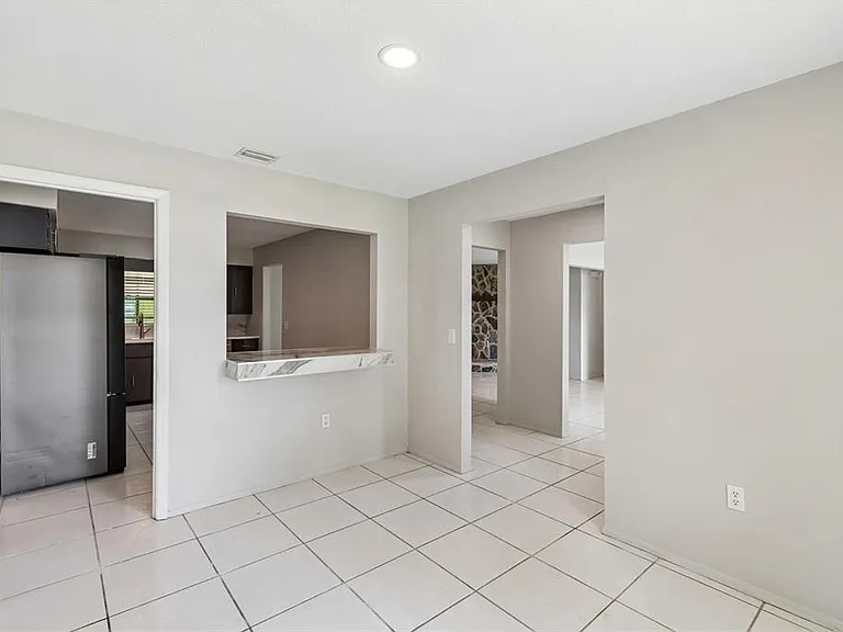 400 E Silver Star Rd — Photo 17