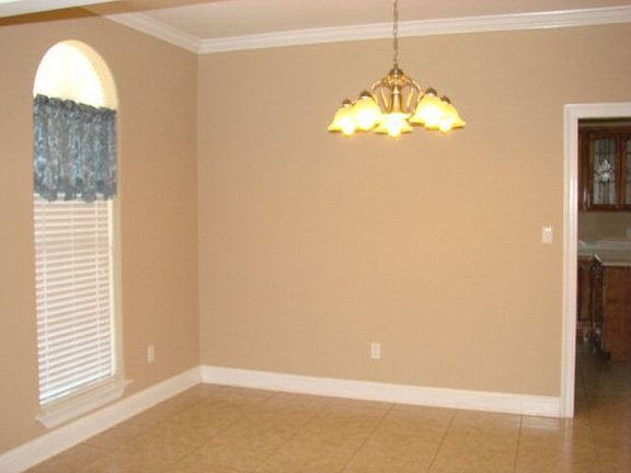 5th image of 39 Fox Pen Dr