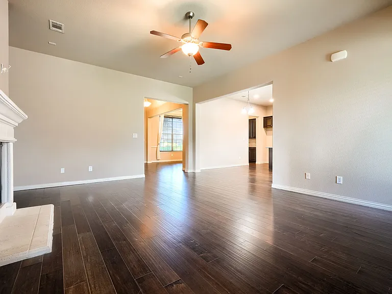 12372 Payne St — Photo 6