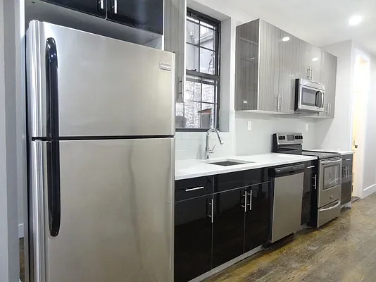 Rented by Lofts and Flats LLC | media 21