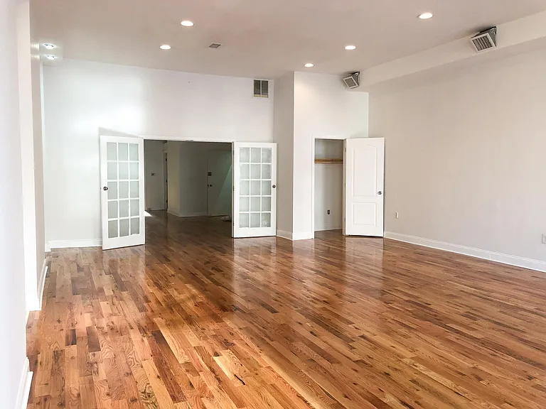 194 Market St #300 — Photo 2