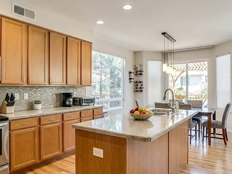 1395 E 100th Ln — Photo 63