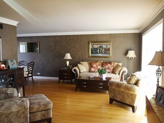 3rd image of 683 Crystal Ct N