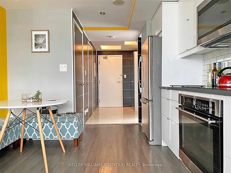 4K Spadina Ave #1618 — Photo 6
