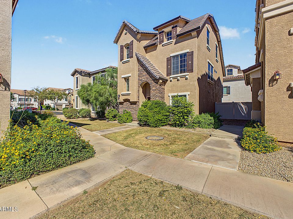 1st image of 743 N PORT Drive