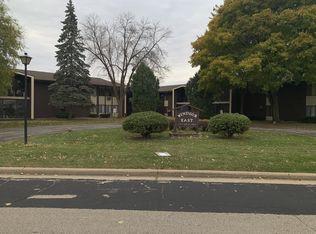 1699 Alcan Dr APT 203, Menasha, WI 54952